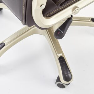 Kontoritool DESMOND, tumepruun