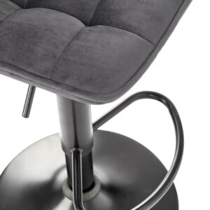 Baaritool GRAVA, hall