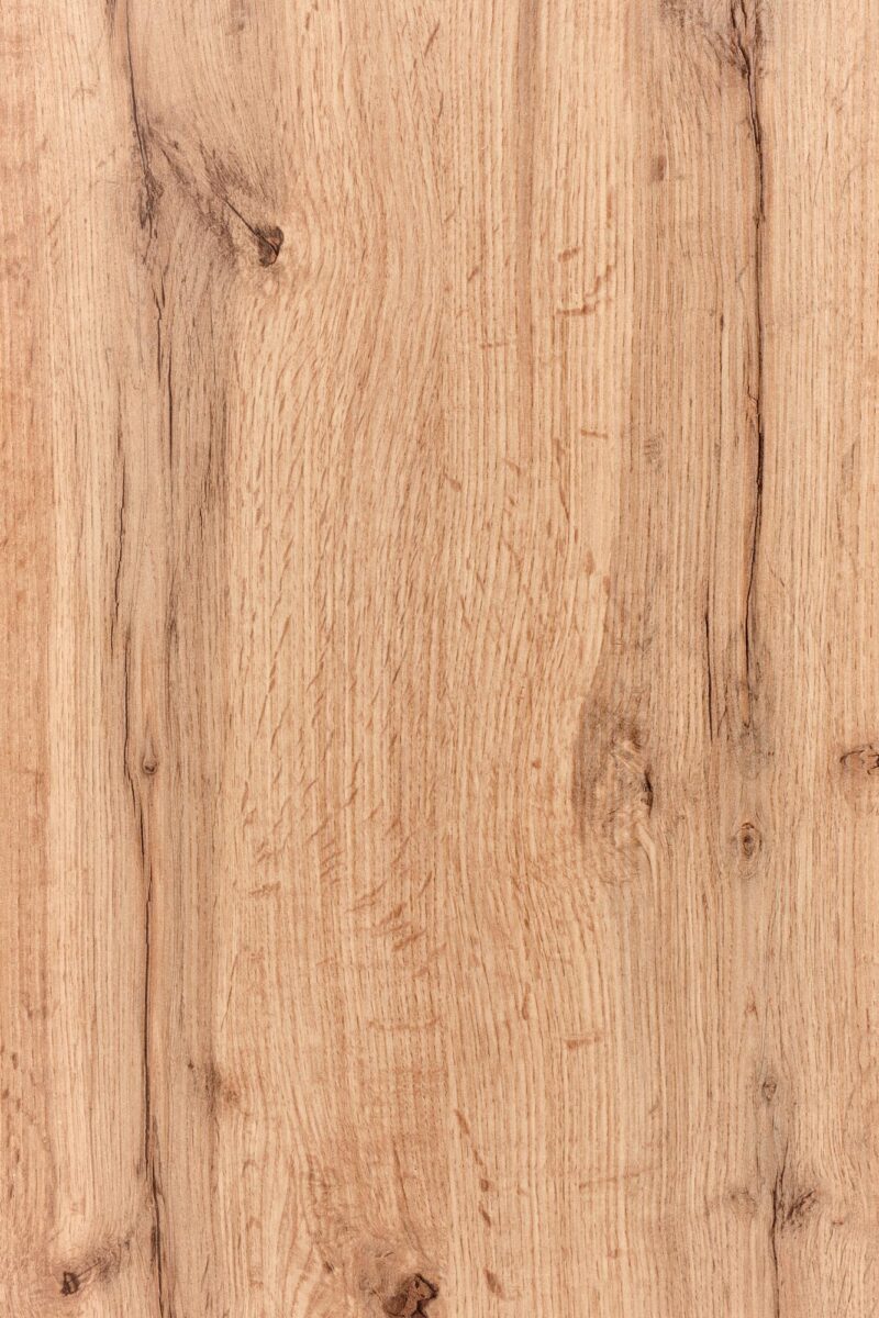 Kummut LIMORA KM-4, wootani tamm / hall