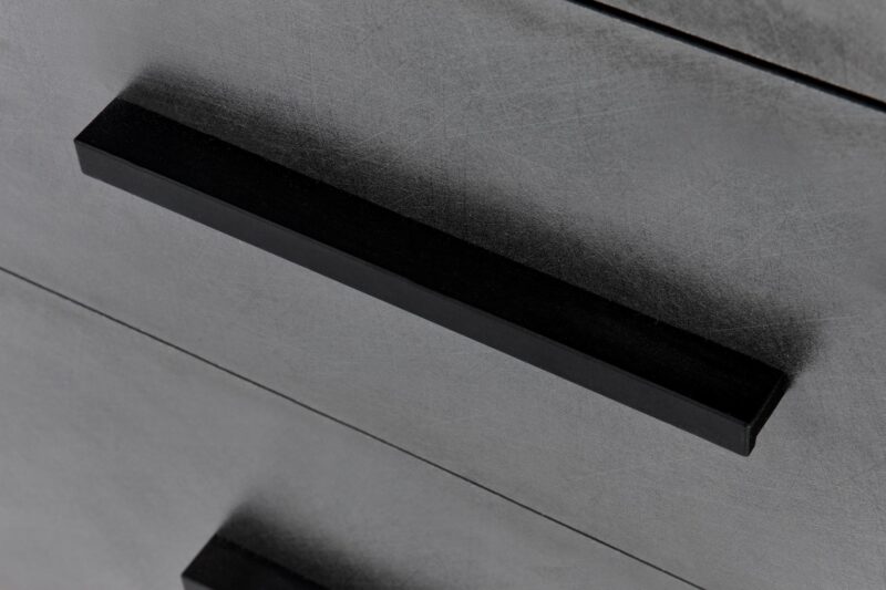 Kummut LIMORA KM-4, wootani tamm / hall