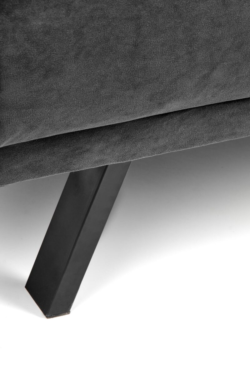 Diivanvoodi ARMANDI, hall