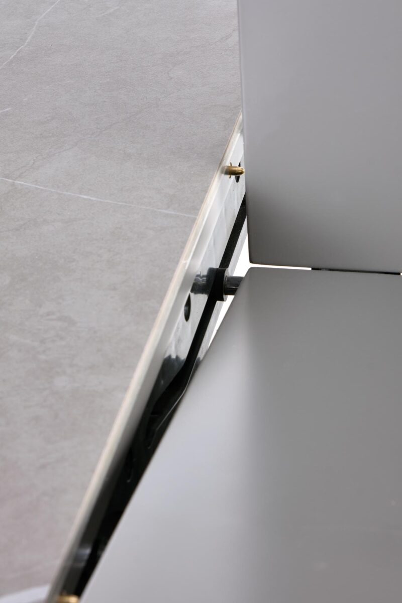 2010001188247_7 Söögilaud MUSVIN, hallmikristallist