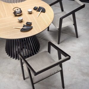 Söögilaud MIYARO, naturaalne tamm / must