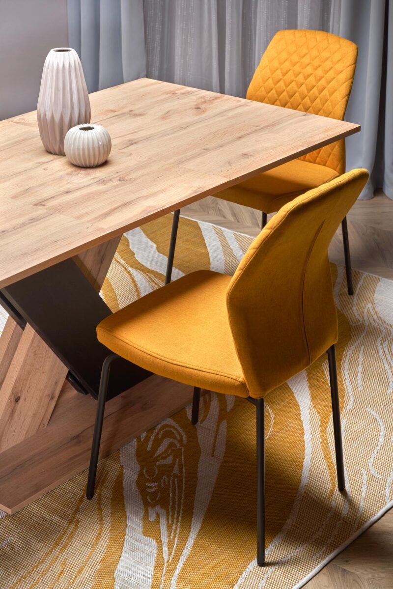 Pikendatav söögilaud ALETTOA – must / tamme imitatsioon