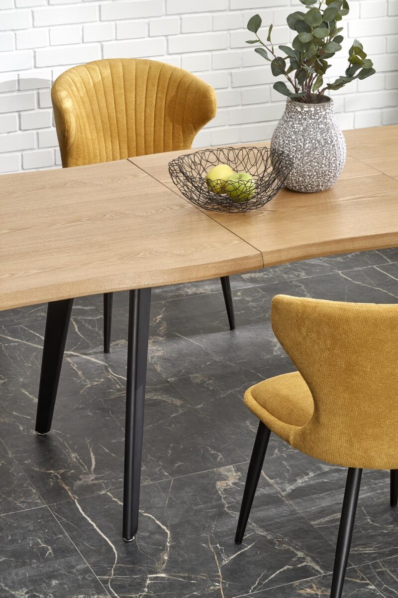 Stacked from 2 images. Method=C (S=4) Pikendatav Söögilaud DICKSON 2, naturaalne / must