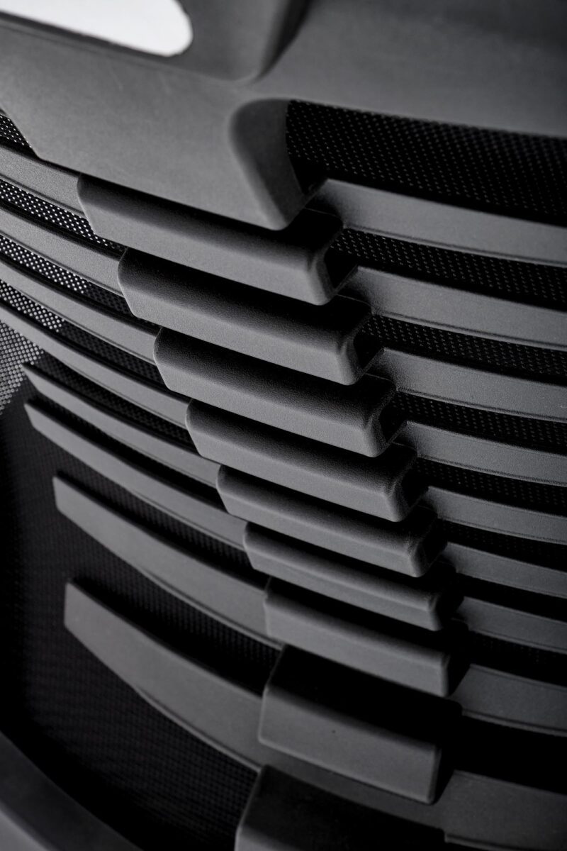 Kontoritool FABIO, must