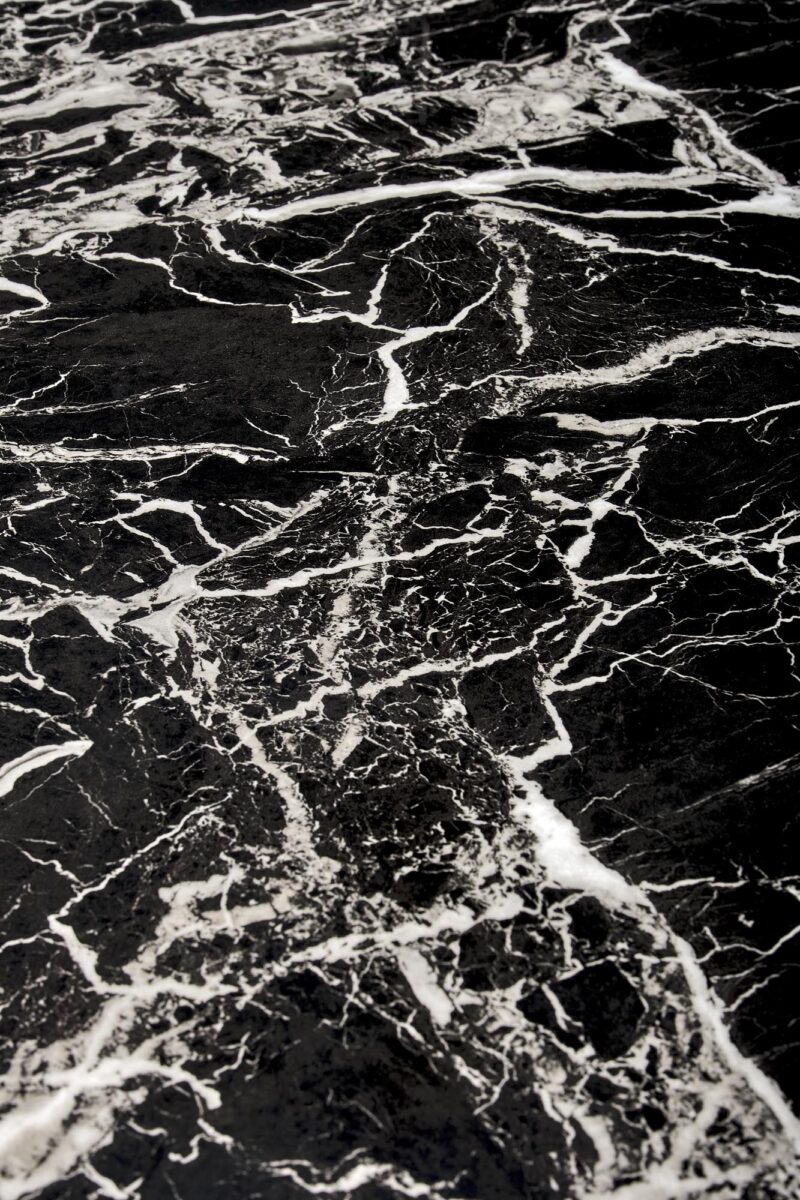 Söögilaud RAIMOND, must marmor / kuldne