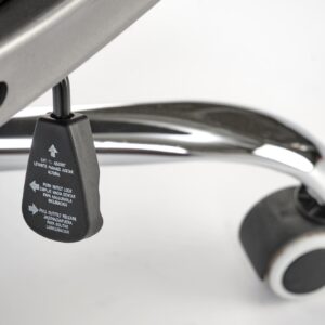 Kontoritool HELVER, must