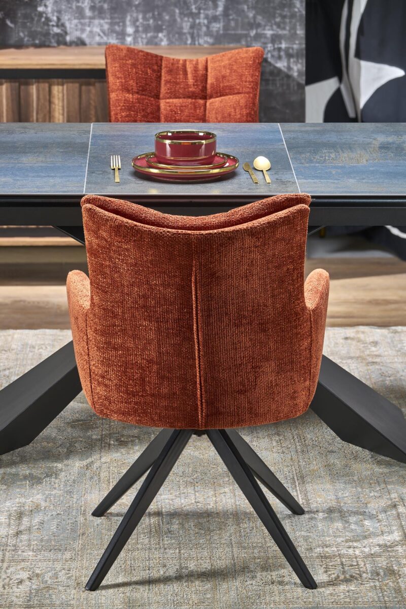 Stacked from 5 images. Method=A (R=8,S=4) Söögilaud NORVIN, sinine marmor / must