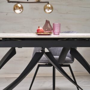 Stacked from 2 images. Method=A (R=8,S=4) Pikendatav söögilaud HILARA, valge marmor / must