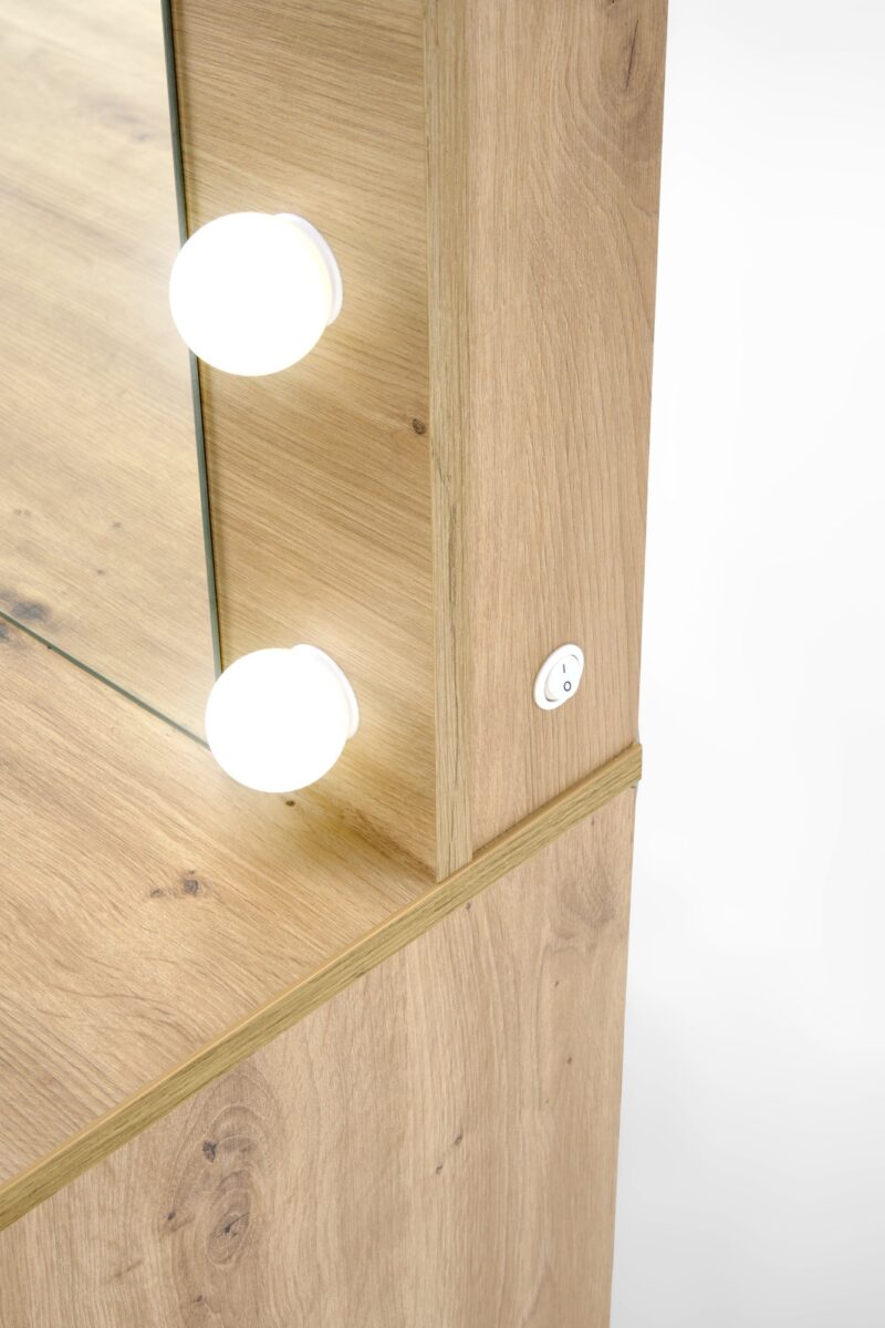 Meigilaud HOLLY, artisan tamm