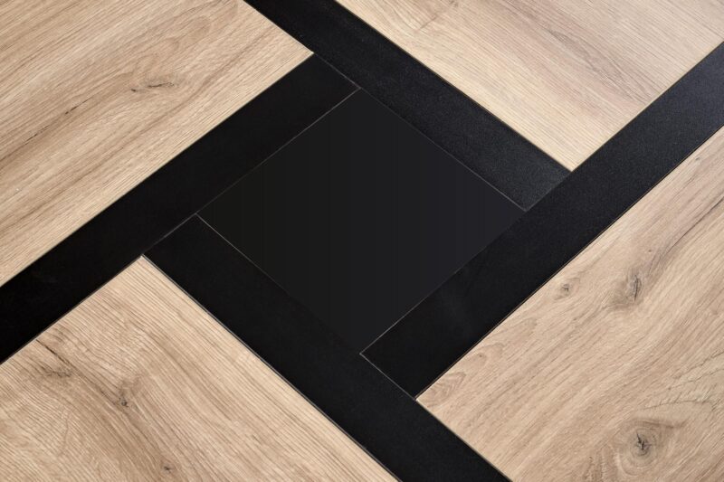 Kohvilaud SEVANO, tamm / must