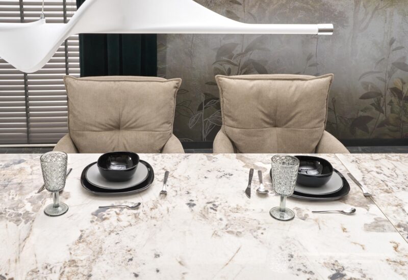 Pikendatav Söögilaud FERNANDO, valge marmor / must