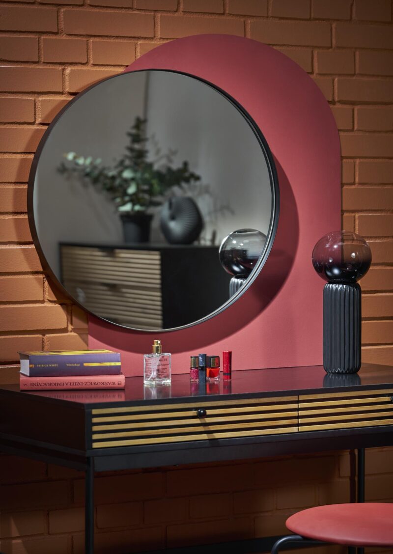 PATINA seinapeegel, must