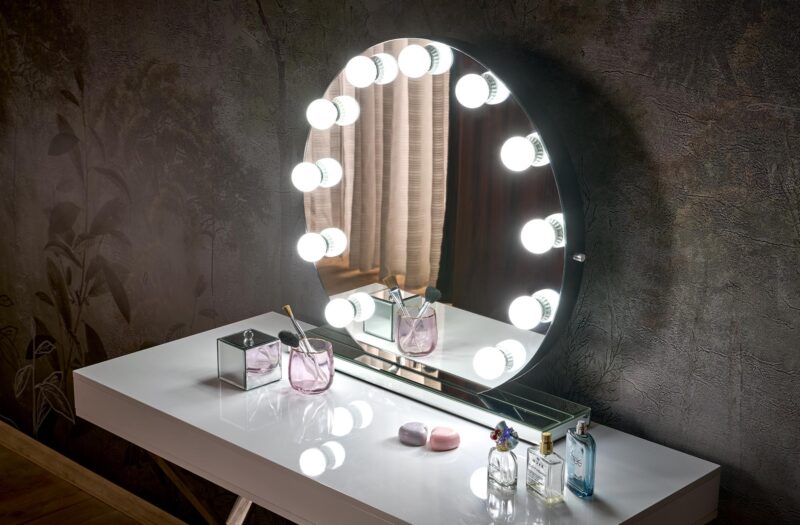 Seinapeegel TORVIN, hõbedane