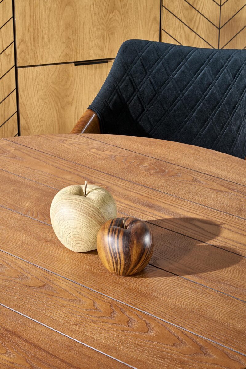 Stacked from 15 images. Method=B (R=8,S=4) Ümmargune Söögilaud ALDORIA, pähkel / must