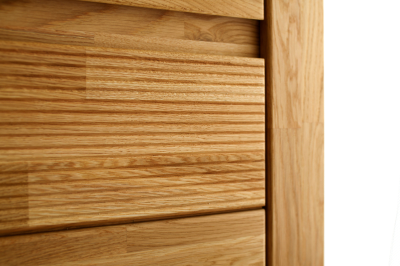 Tammepuidust vitriinkappp BRUNO 72 klaasuksega