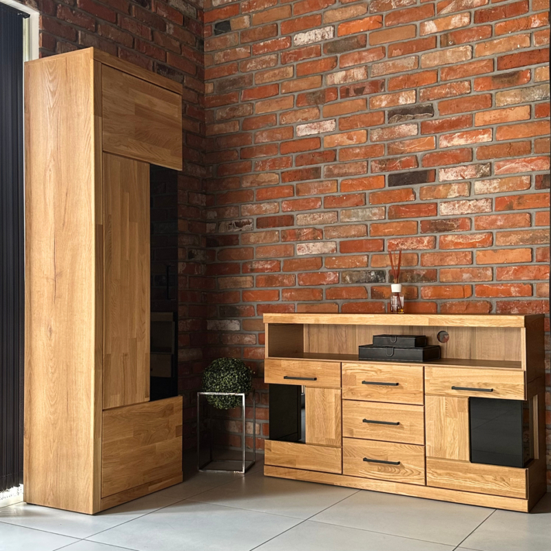 Tammepuidust vitriin Raro 90