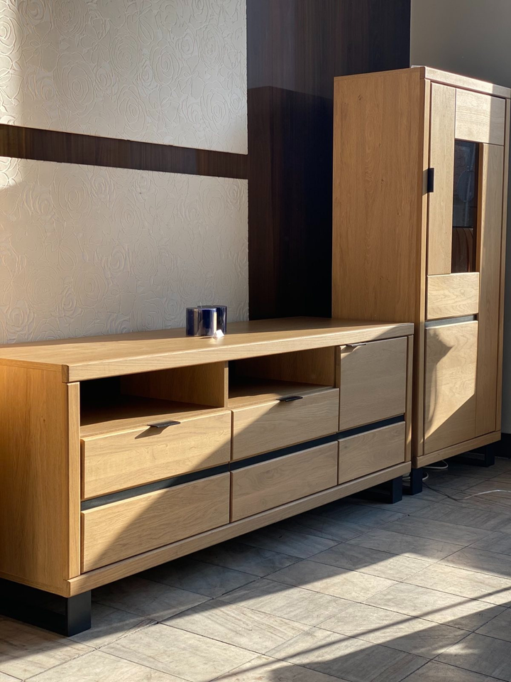 Zestaw-minero-_1_ Tammepuidust TV kapp Mono Loft 01