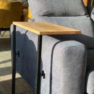 Reguleeritav diivanilaud puidust ja metallist